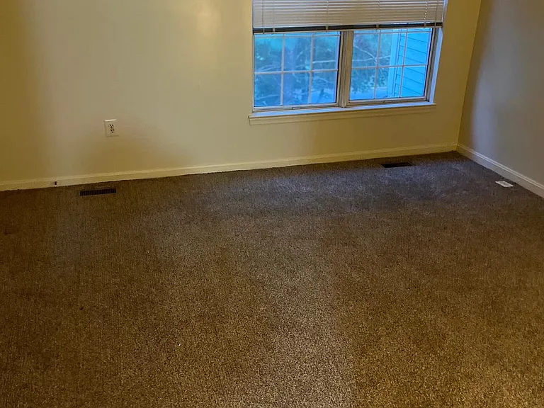 33 Hiddencreek Ct — Photo 6