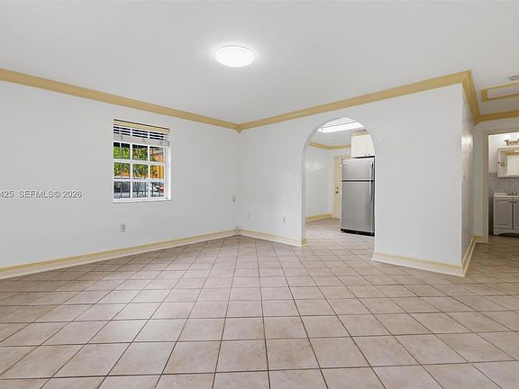 5th image of 3147 McDonald St #2