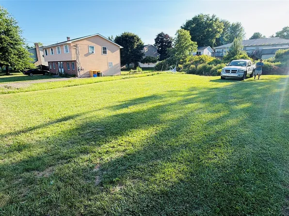 815 & 817 Oak Hill Ave, Endicott, NY 13760