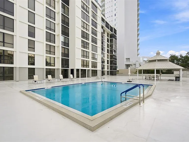 707 S Gulfstream Ave #207 — Photo 45