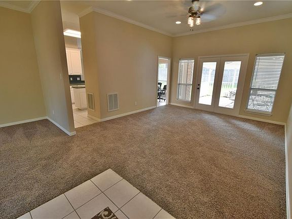 4th image of 9014 Pleasant Hill Dr
