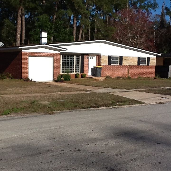 1st image of 2607 Hirsch Ave