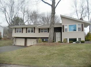 45 Kent Dr, Manchester, CT 06042