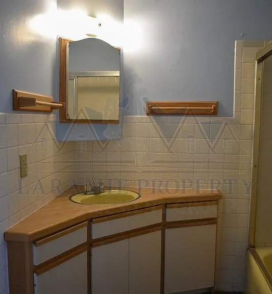358 N 5th St #A — Photo 15