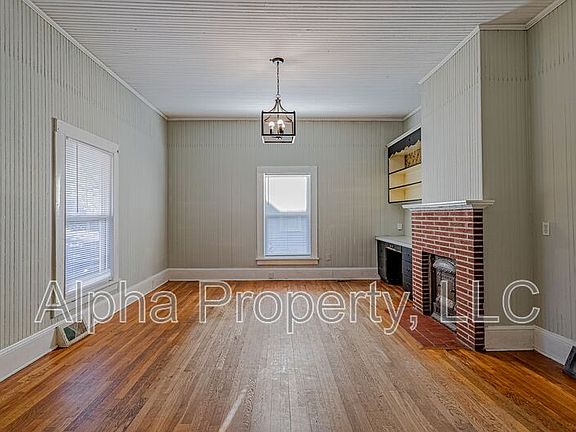 2nd image of 678 N Liberty St