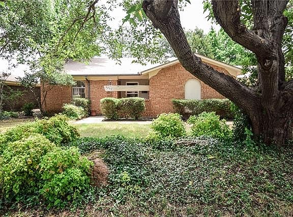 2nd image of 6233 Jennie Dr