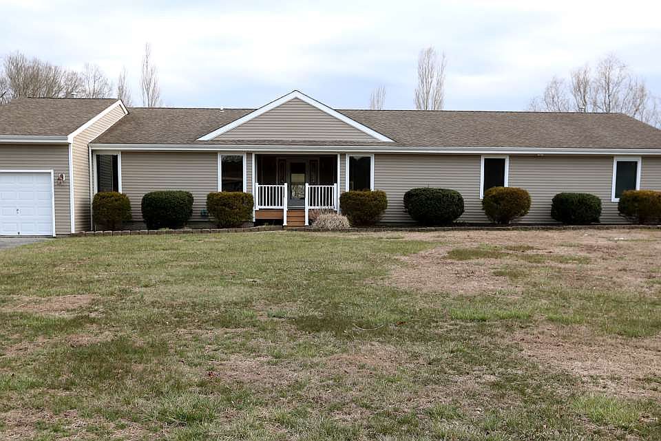 1st image of 5 Cedar Mill Ln