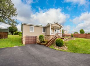 54 Chestnut St, Coal Center, PA 15423