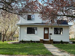 315 1st St, Manning, IA 51455