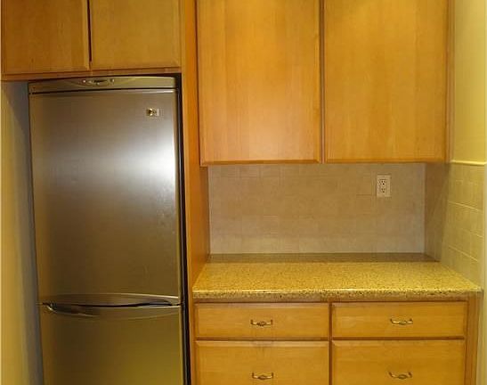 4th image of 435 E 85th St #G-b6