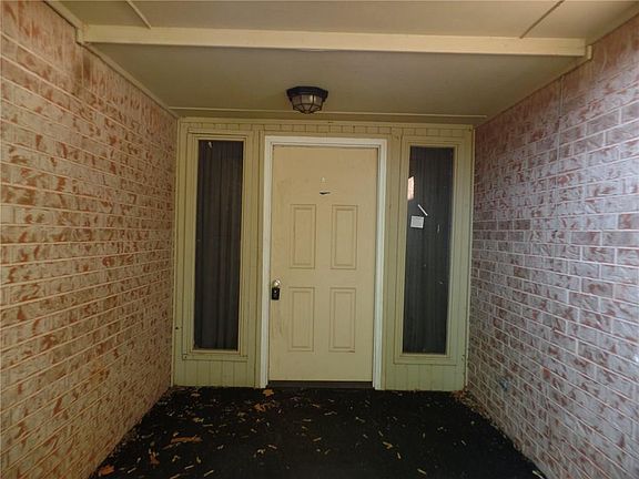 3rd image of 6516 NW 123rd St