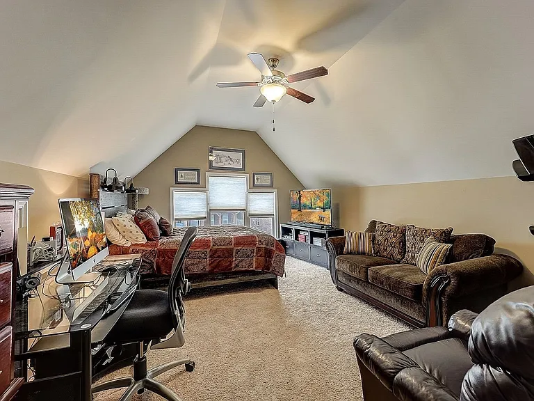6040 Sanmar Dr — Photo 15