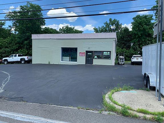 3rd image of 3266 Us Route 9w