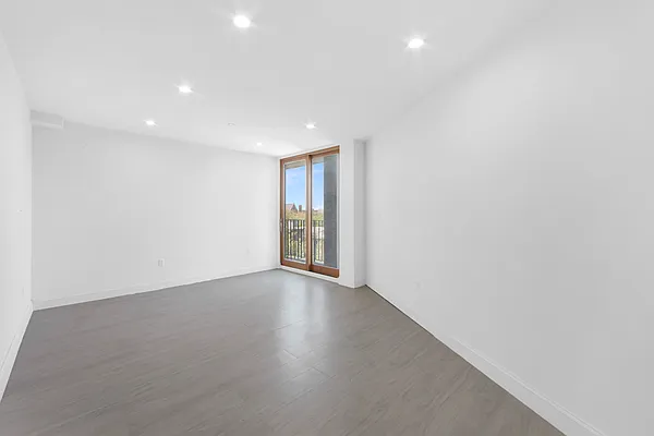 Rented by Nolita Group | media 12