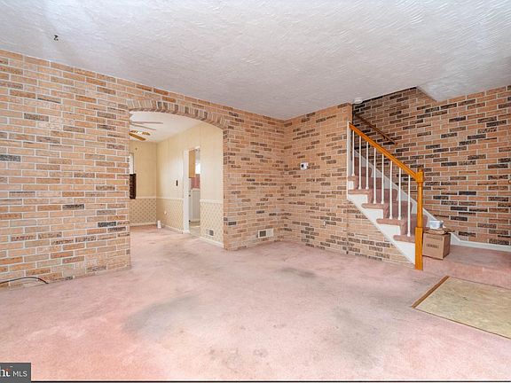 5th image of 2001 Ormand Rd