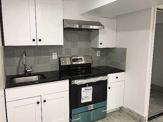 3rd image of 1425 Hancock St #1BB