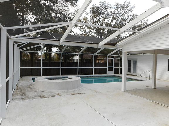 5th image of 1473 Live Oak St