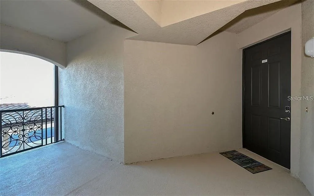 3 bed, 2.0 bath, 1286 sqft, $6,500 — Photo 2