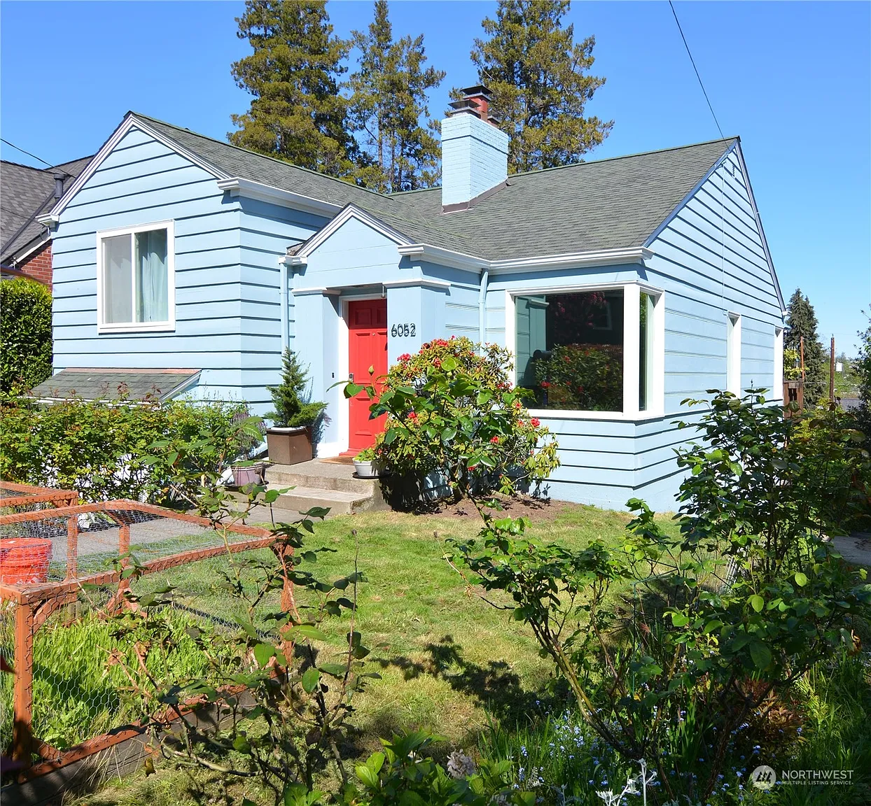 6052 35th Avenue NE photo 1