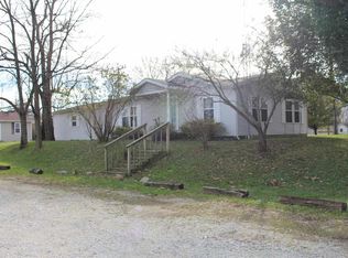 103 S High St, West Lebanon, IN 47991