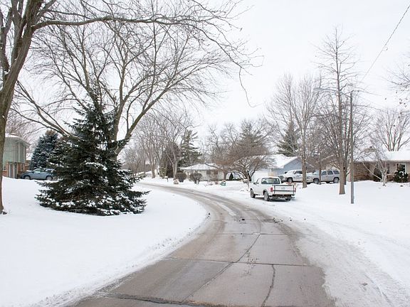 5th image of 7851 Himebaugh Ave