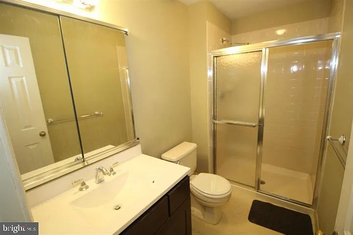 681A Rose Hollow Dr — Photo 11