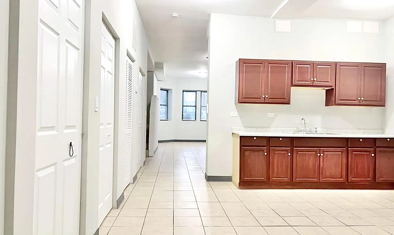 6917 South Paxton Avenue #G — Photo 1