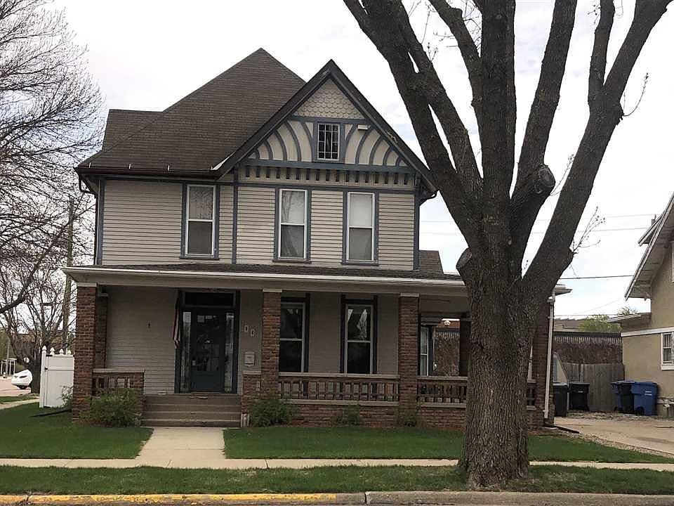 1st image of 44 2nd Ave NW