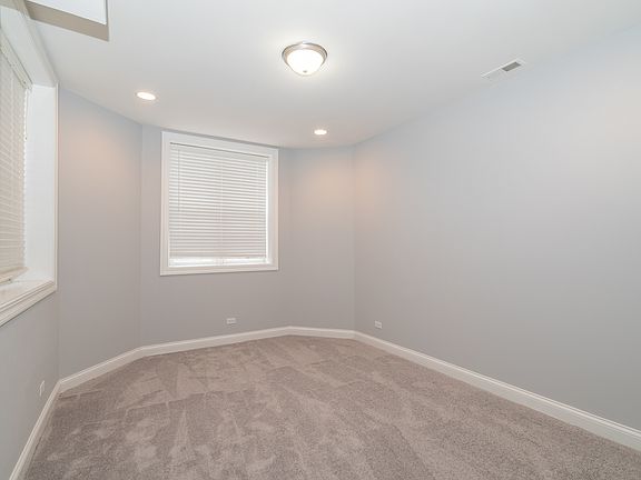 5th image of 2254 W Arthur Ave #1011a