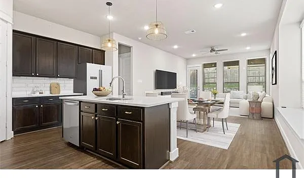 4 bed, 3000 sqft, $2,850 — Photo 3