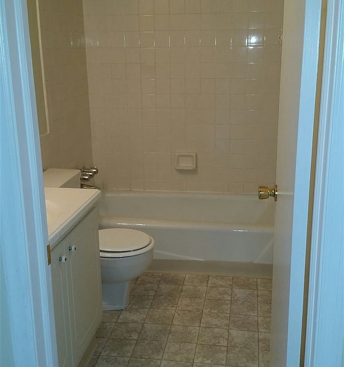 5729 Full Bath