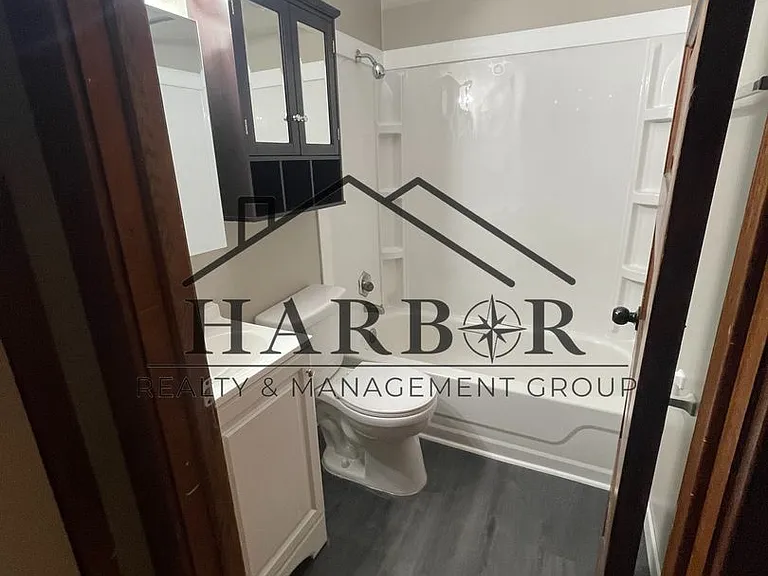 24 W Main St #8 — Photo 11