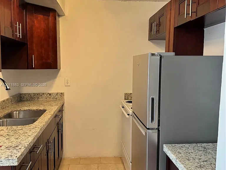 9405 W Flagler St #302-D — Photo 4