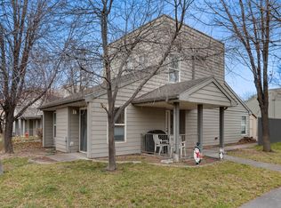 588 W Wolfe Grove Cir, Midvale, UT 84047