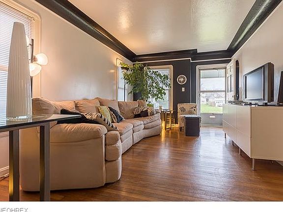 2nd image of 26550 Shoreview Ave