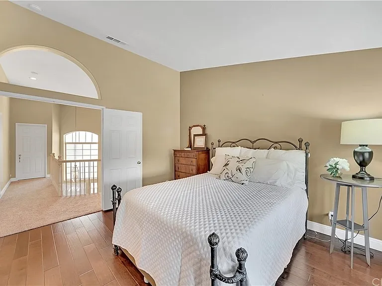 40 Promontory Park — Photo 15