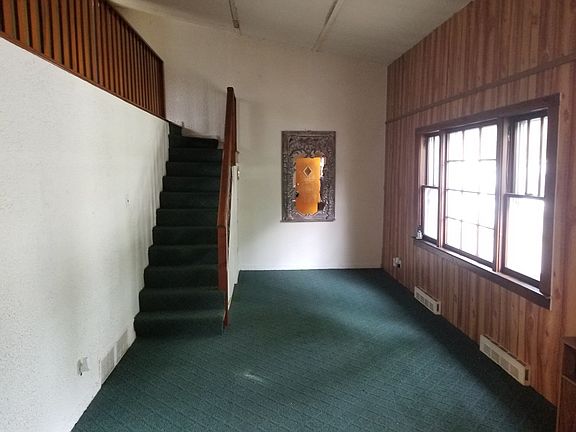 4th image of 9907 McVicker Ave