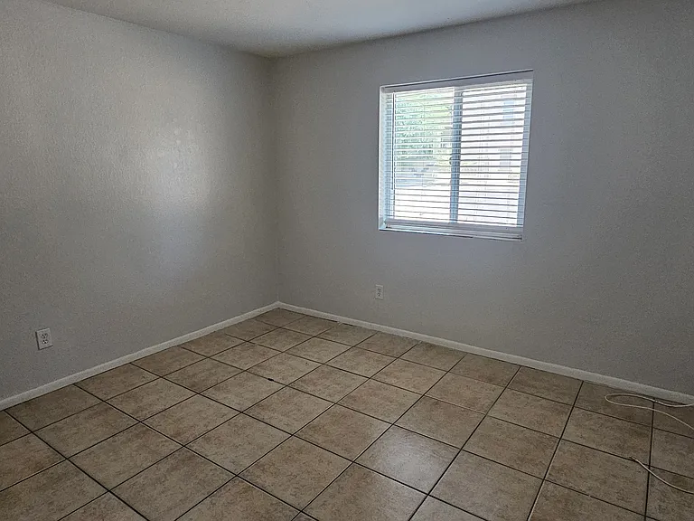 Hayden Terrace — Photo 85