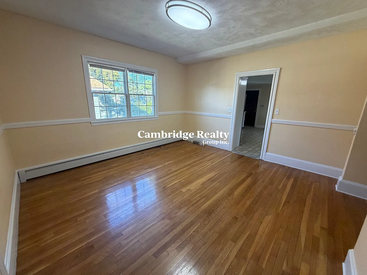 3 bed, 2.0 bath, 1800 sqft, $3,000 — Photo 3