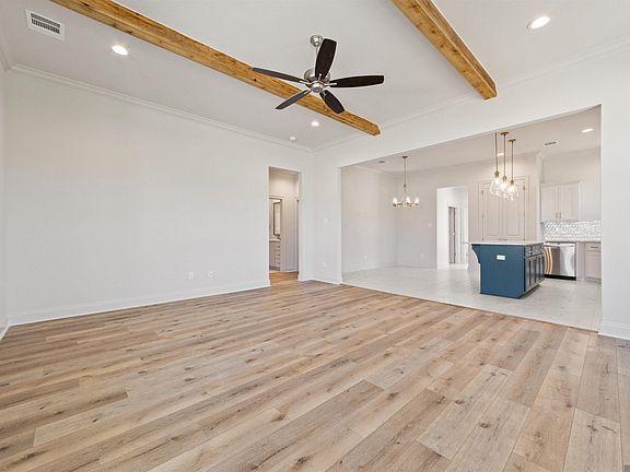 5th image of 10421 Highland Lakes Dr