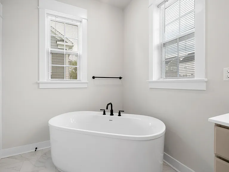 155 Lotus Ln — Photo 43