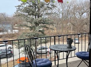 924 Oakcrest St #D, Iowa City, IA 52246