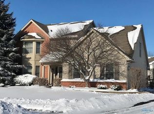 7806 Empire Ct, Holland, OH