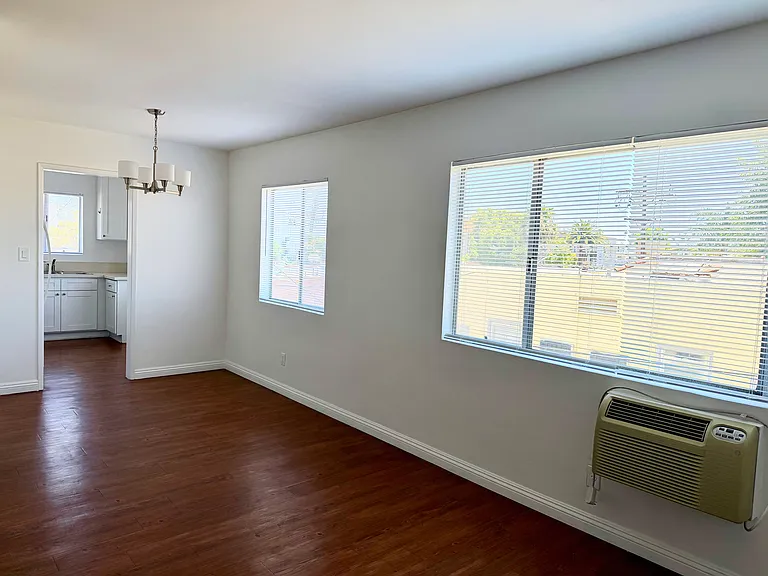 508 N Kenmore Ave #15 — Photo 5