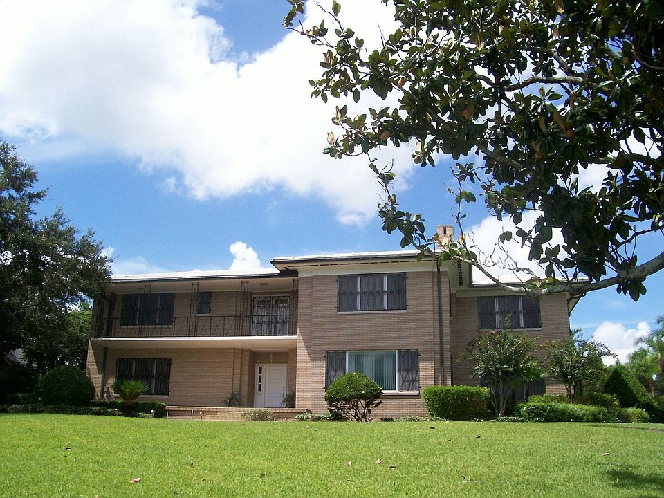 1st image of 995 Lake Hollingsworth Dr