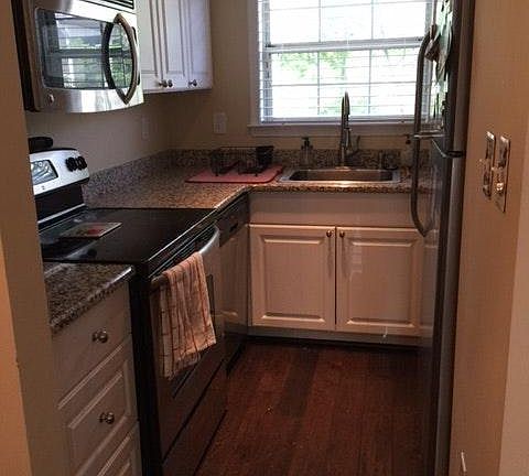 5th image of 2805D S Woodrow St #1