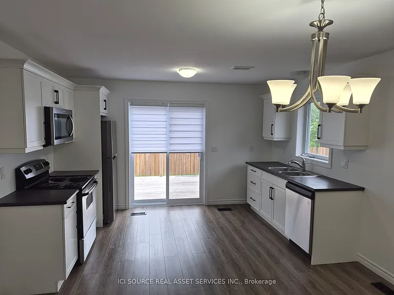 120 Sienna Ave #B — Photo 7