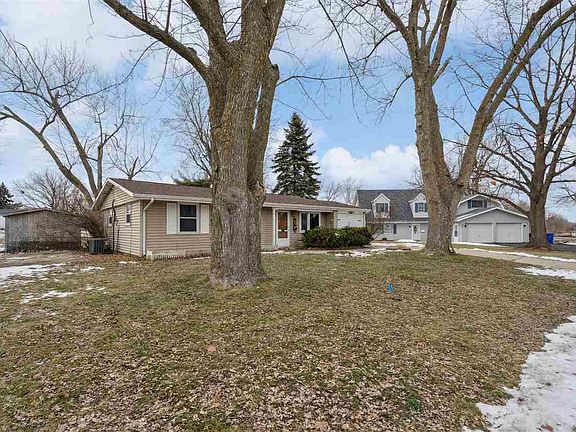 2nd image of 5610 Briarwood St SW