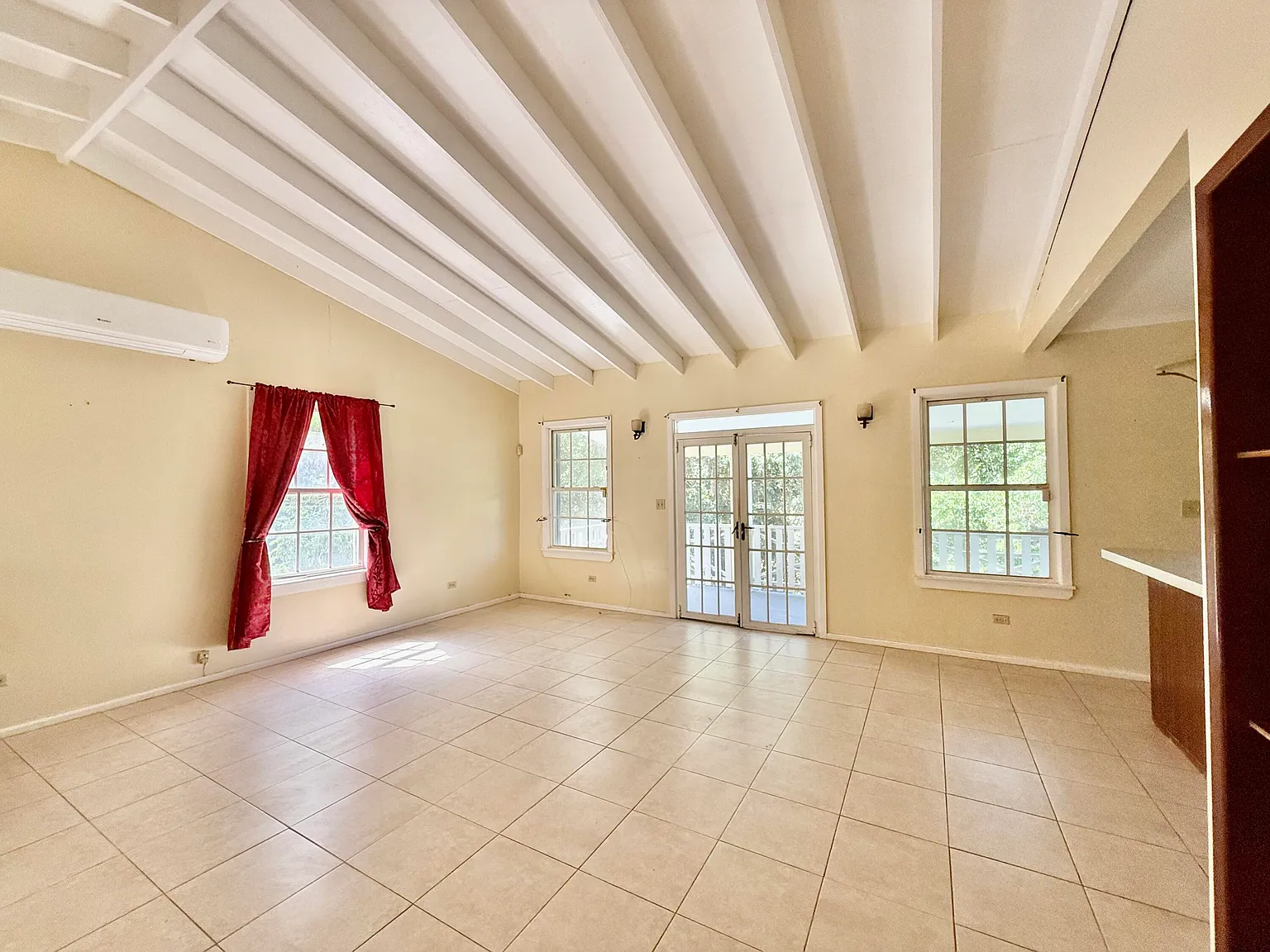 3 bed, $2,700 — Photo 3