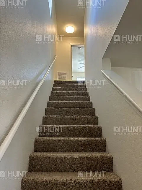 3 bed, 2.5 bath, 1609 sqft, $1,900 — Photo 3